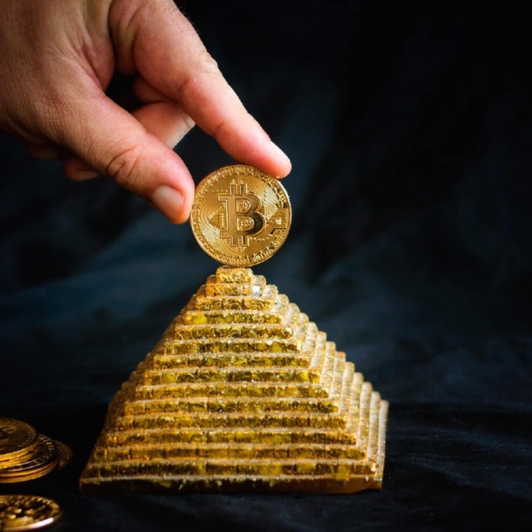 Как распознать финансовую пирамиду