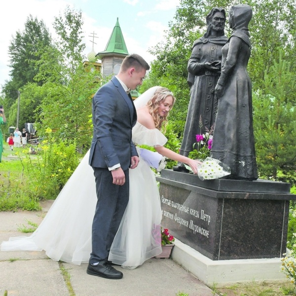 В 2023 году в Ленинградской области играли свадьбы 8 тысяч 709 раз