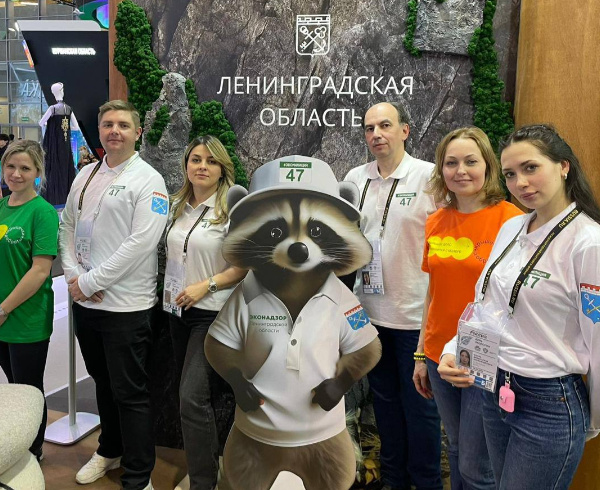Талисмана экологии Ленобласти Енота Кузеньку представили на выставке-форуме «Россия»