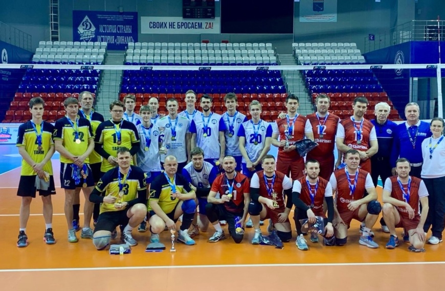 Тосненские волейболисты стали вторыми на областном турнире среди мужских команд